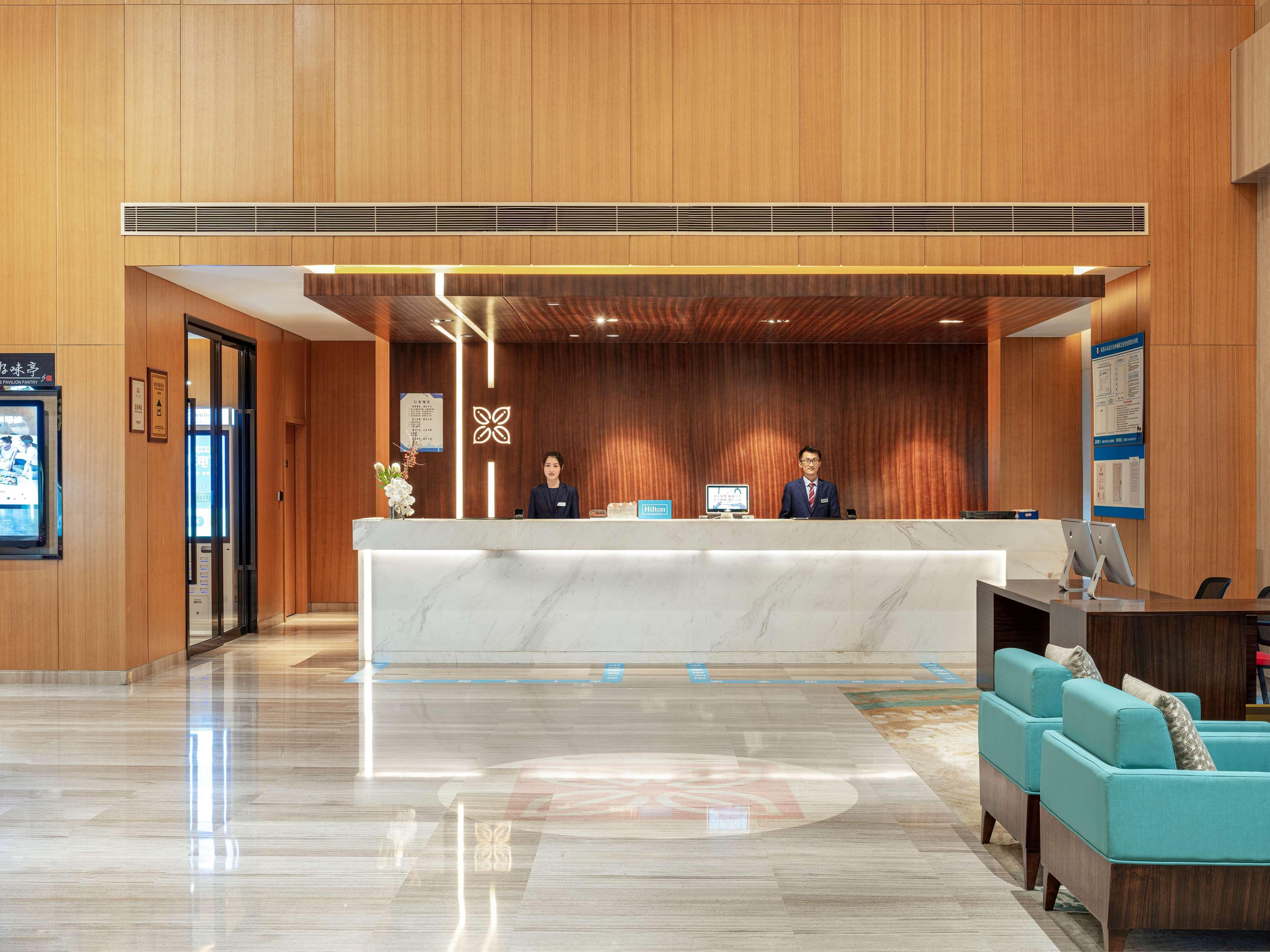 Hilton Garden Inn Chengdu Huayang מראה חיצוני תמונה