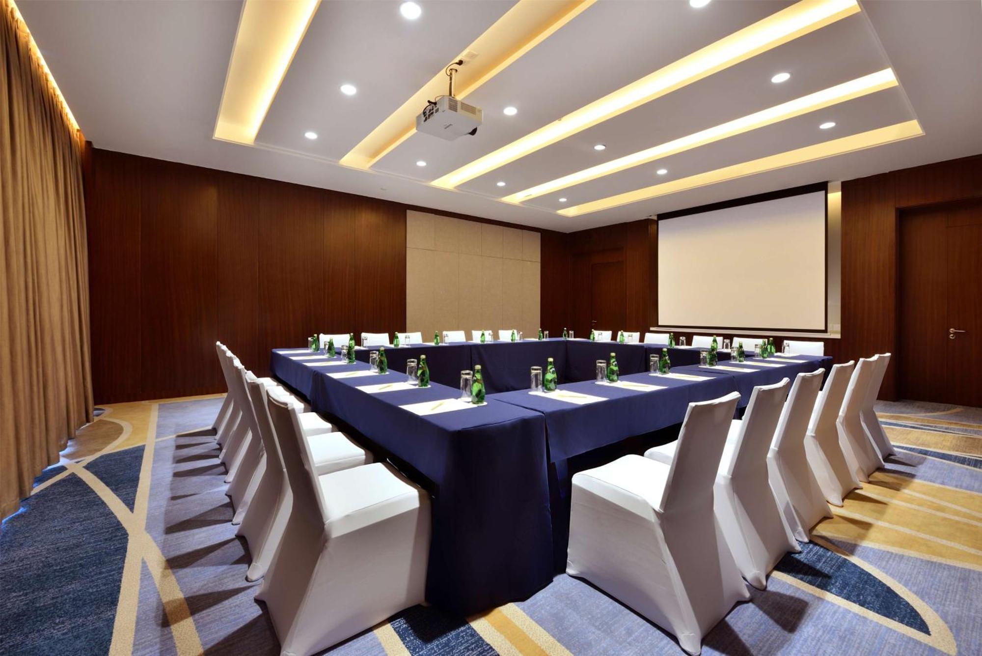 Hilton Garden Inn Chengdu Huayang מראה חיצוני תמונה