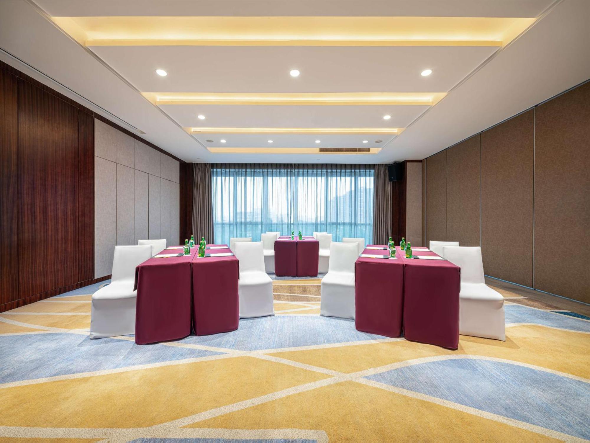 Hilton Garden Inn Chengdu Huayang מראה חיצוני תמונה