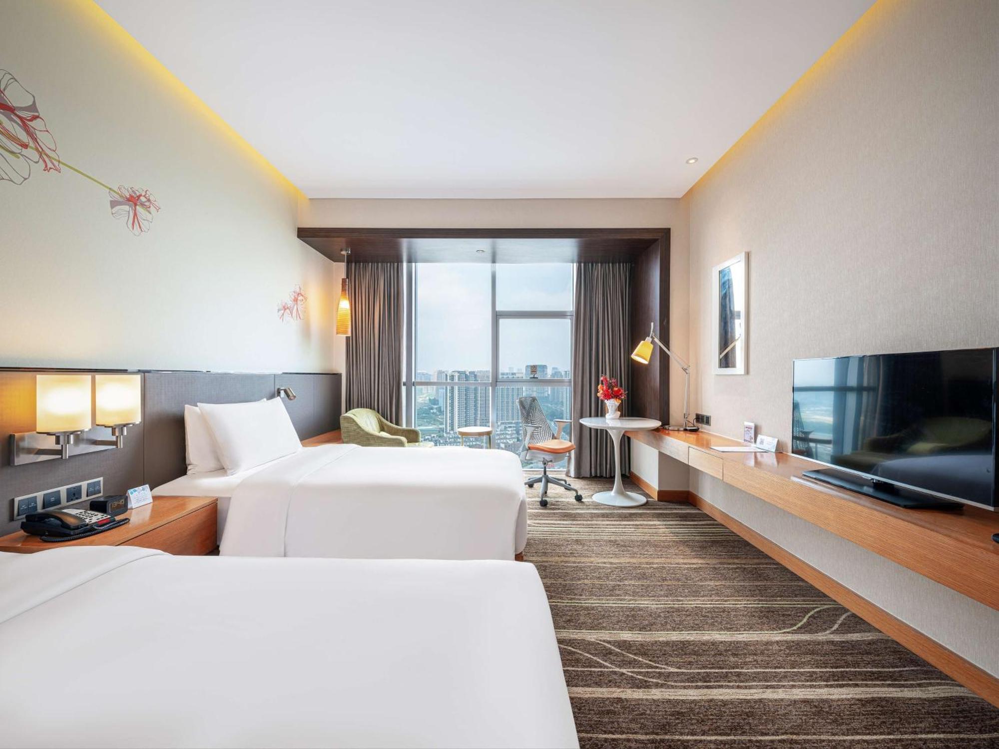 Hilton Garden Inn Chengdu Huayang מראה חיצוני תמונה