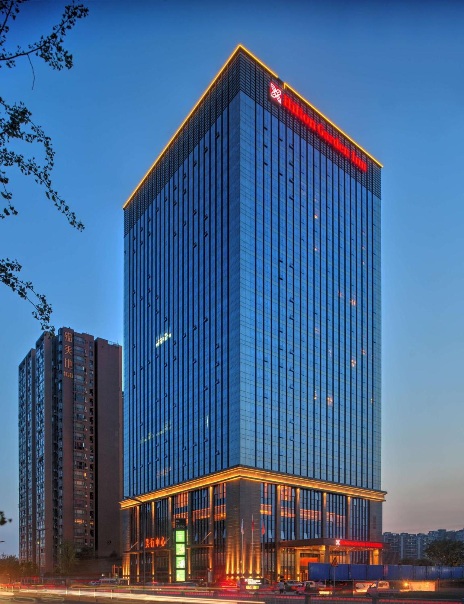 Hilton Garden Inn Chengdu Huayang מראה חיצוני תמונה